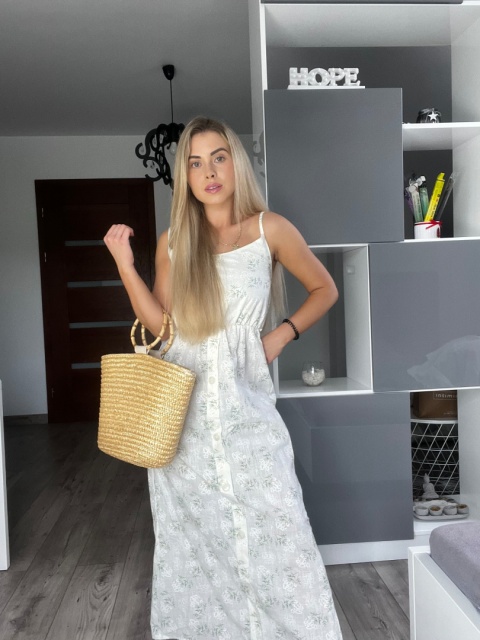 Długa sukienka damska maxi na ramiączkach w kwiaty - Biała Długa sukienka damska maxi na ramiączkach w kwiaty - Biała