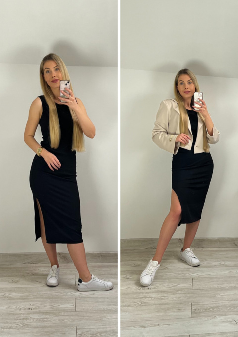 Czarna midi sukienka dopasowana z różą 3D Czarna midi sukienka dopasowana z różą 3D