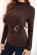 Bluzka damska z ozdobną klamrą marszczona czekoladowa