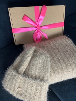 BOX PREZENTOWY KOMPLET czapka i szal Beżowy