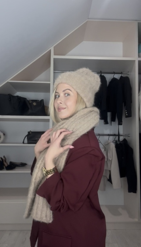 BOX PREZENTOWY KOMPLET czapka i szal Beżowy