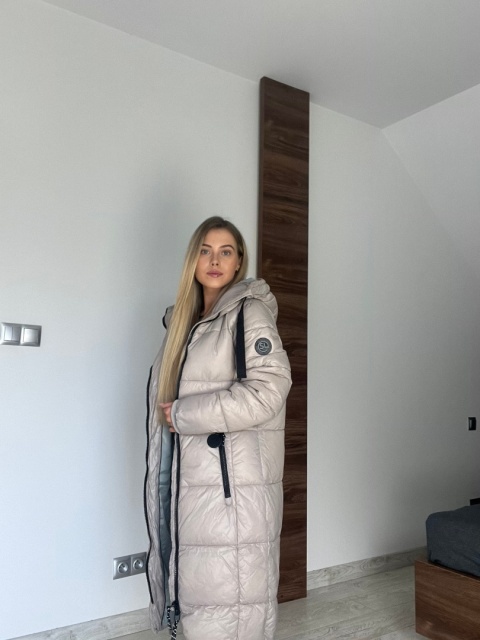 Kurtka zimowa pikowana beżowa długa z kapturem