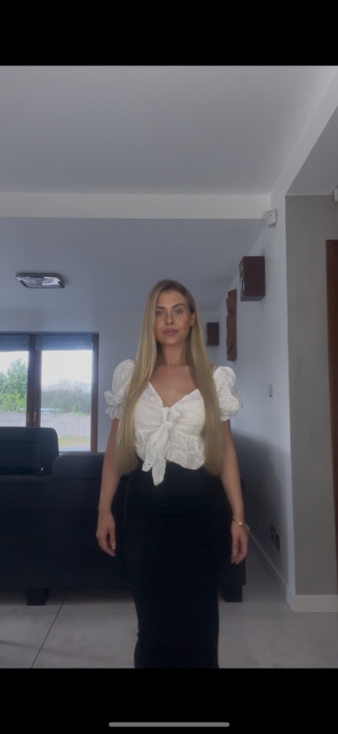 Bluzka koszulowa ażurowa z wiązaniem biała Bluzka koszulowa ażurowa z wiązaniem biała