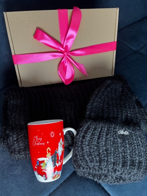 BOX PREZENTOWY komin i czapka oraz kubek